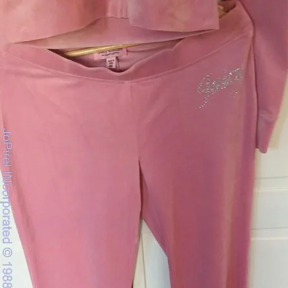 Rare Juicy Couture Baby Pink 2-piece Velvour Set Summer Jam 2026